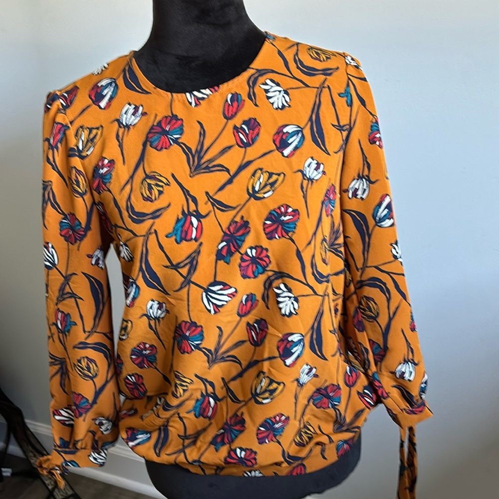 Woman’s blouse